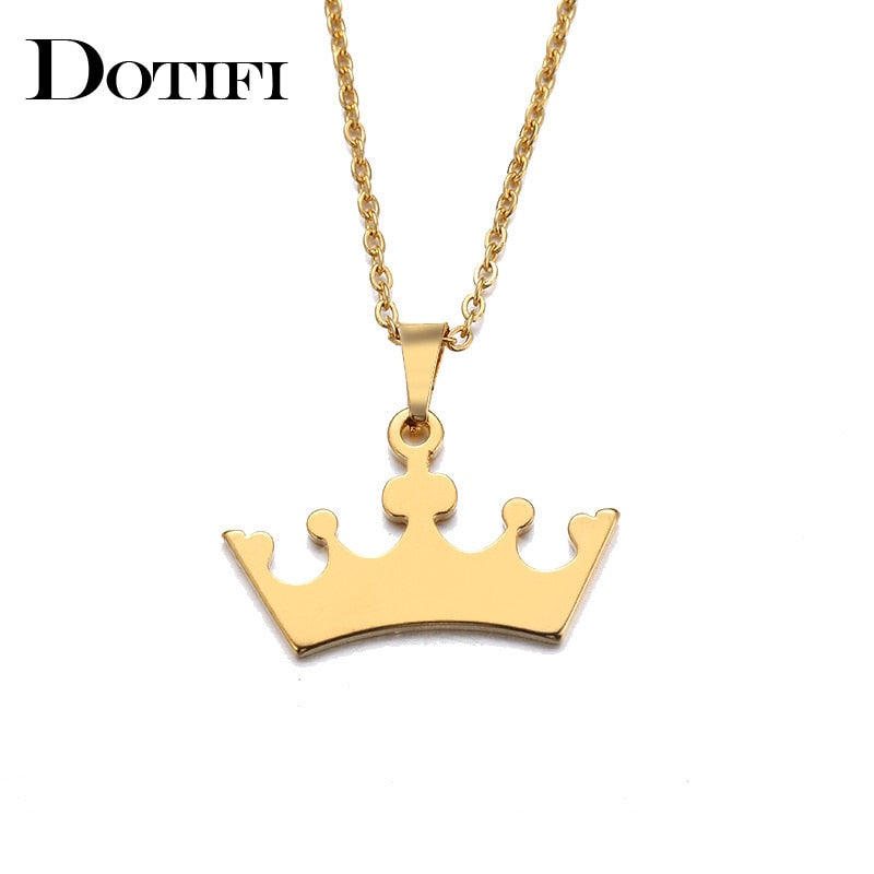 DOTIFI-collar de acero inoxidable para mujer y hombre, corona de dibujos animados, colgante de Color dorado y plateado, joyería de compromiso